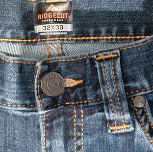 NWT Ridgecut men's flex toughware straight relaxed fit size 32x30 jeans